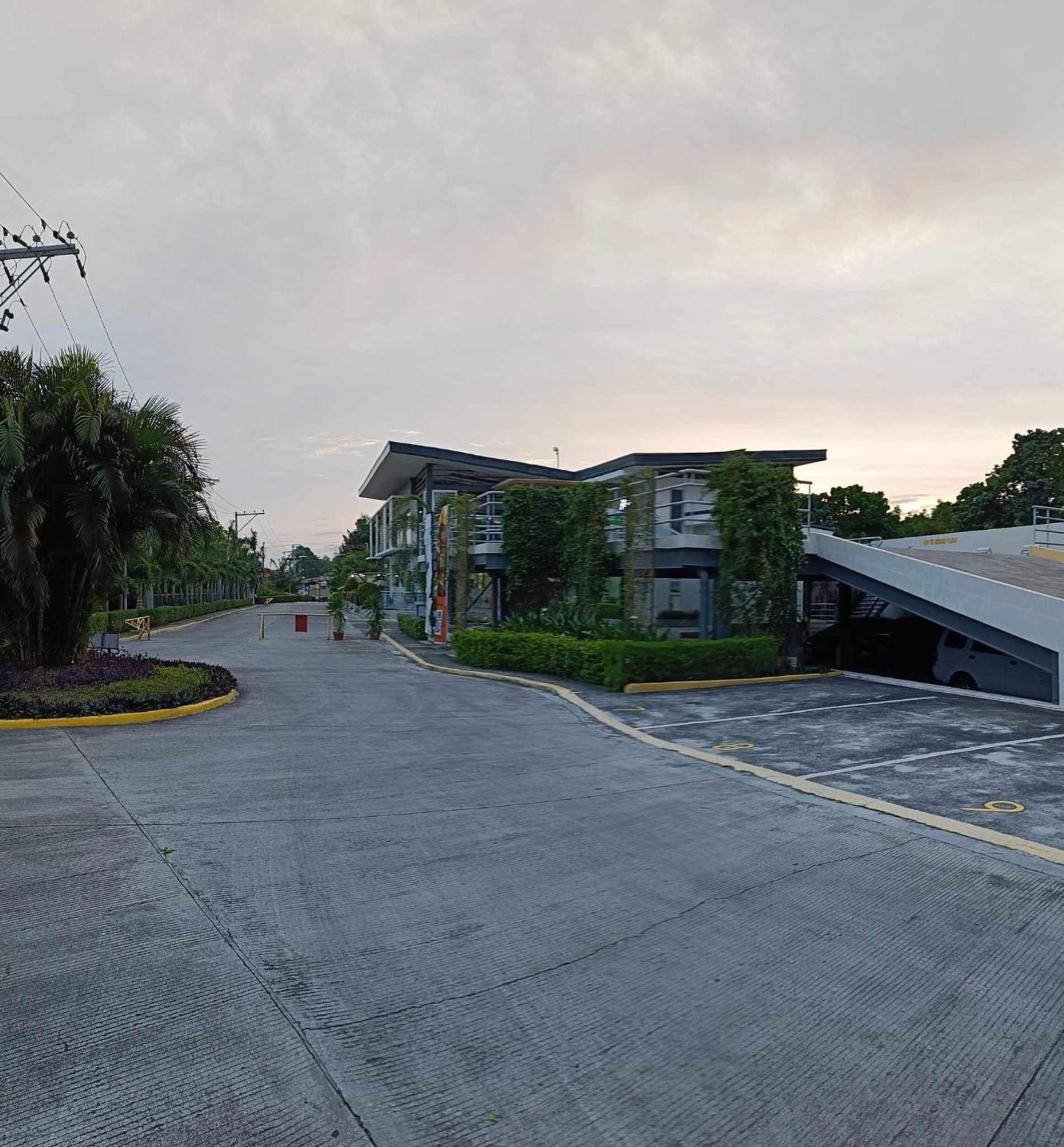 Antara Residence Studio Condo Talisay  Exterior photo