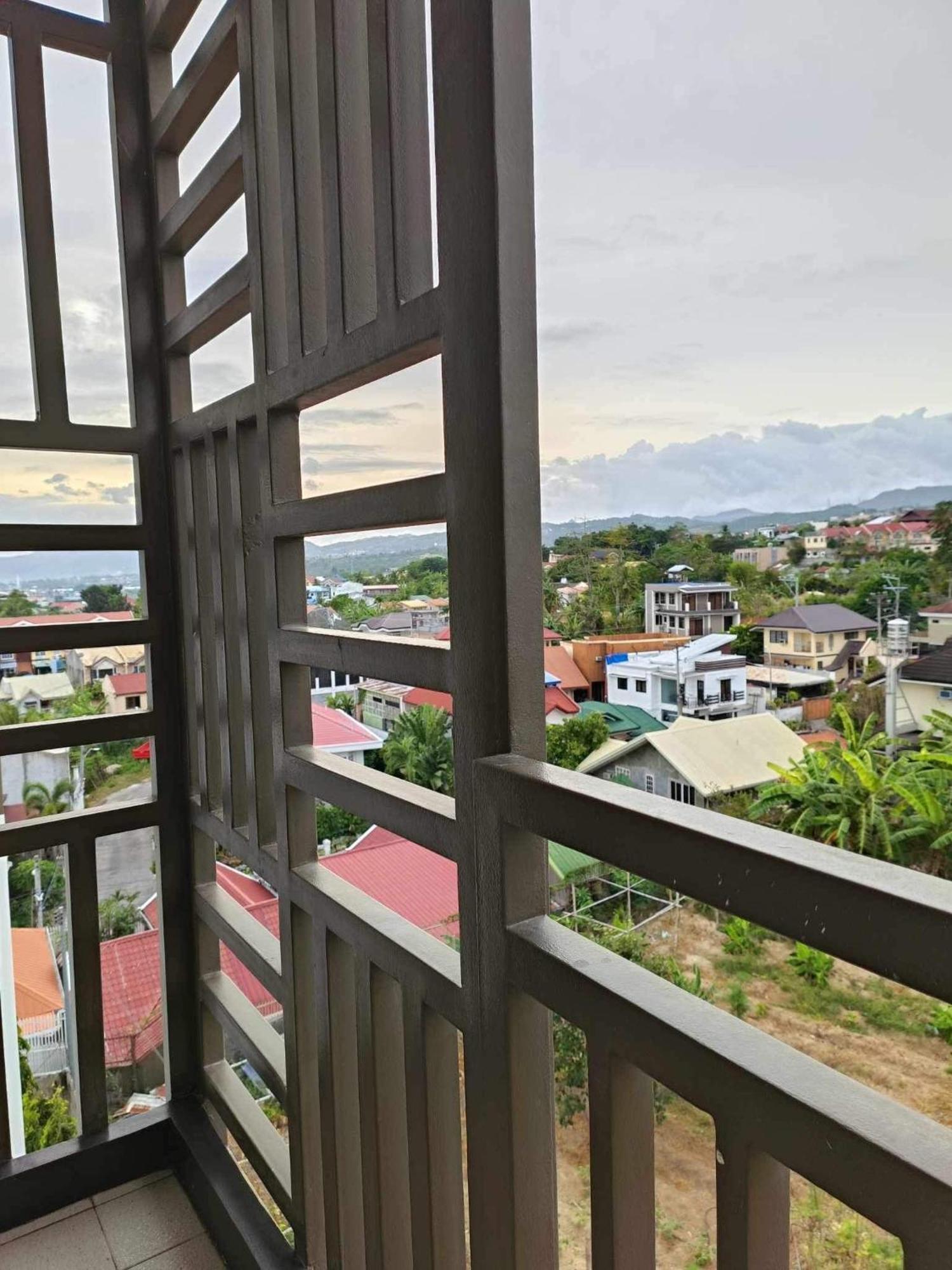Antara Residence Studio Condo Talisay  Exterior photo